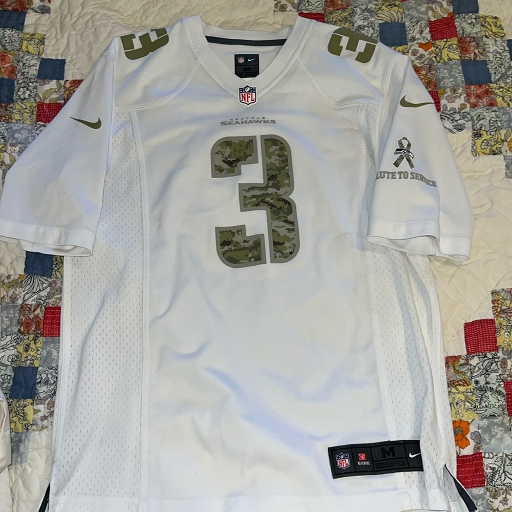 Russell Wilson Seattle Seahawks salute to service jersey